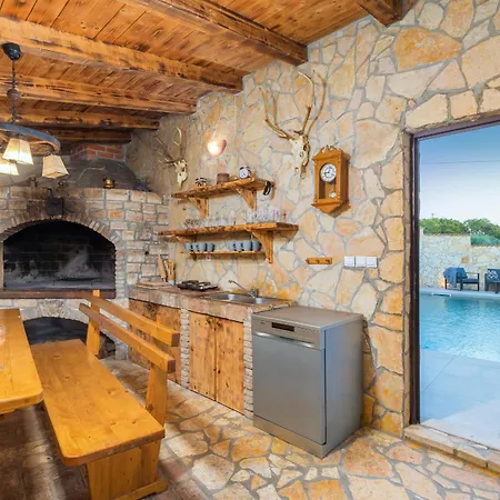 Miromar App Villa Pula