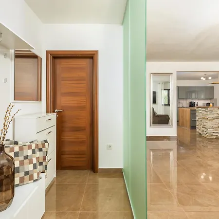 Villa Miromar App Pula