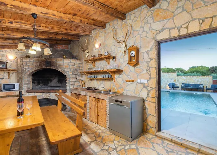 Miromar App Villa Pula