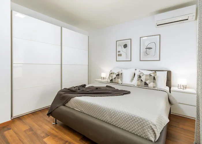 Miromar App Villa Pula